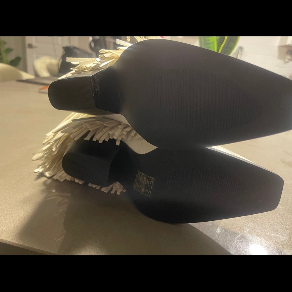 Fringe White Cowboy Boots - Picture 9 of 11